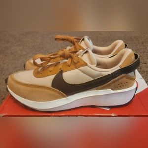 Nike Women's Waffle Debut Running Shoes Size 8.5